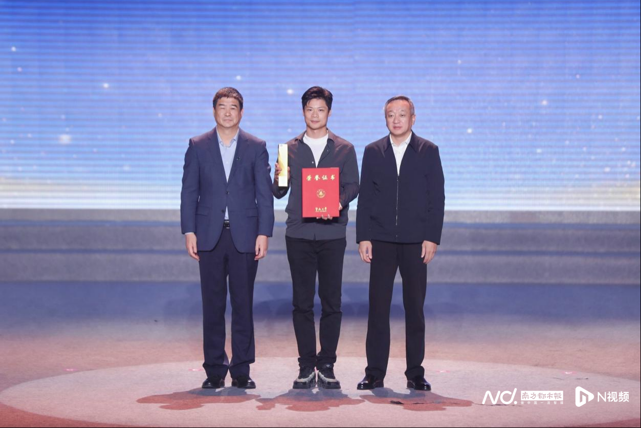 华体会APP-苏炳添退役感言：坚信失败是最好的考验，它会促进我们成长