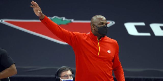 华体会APP-老鹰开启漫长休赛期 转正麦克米兰是第一要务